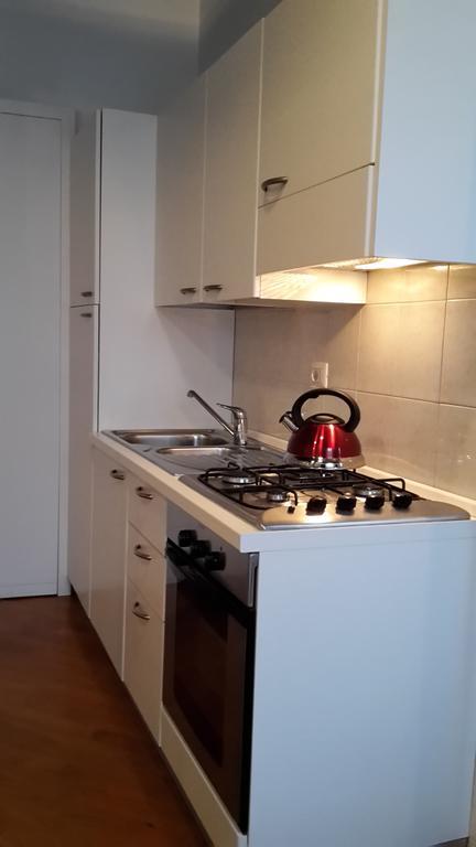 Apartment Porta Torre Комо Стая снимка